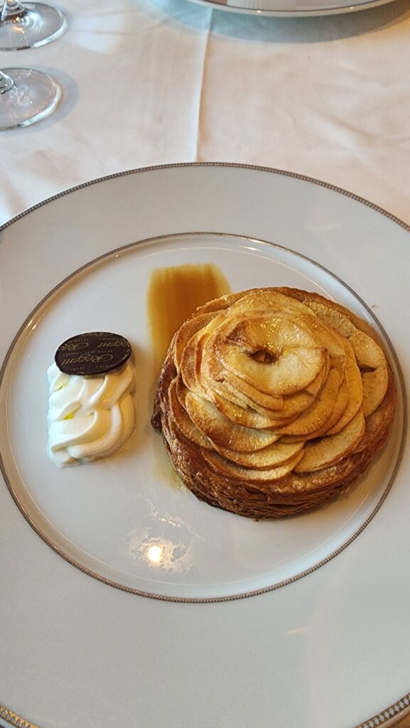 apple tart food porn